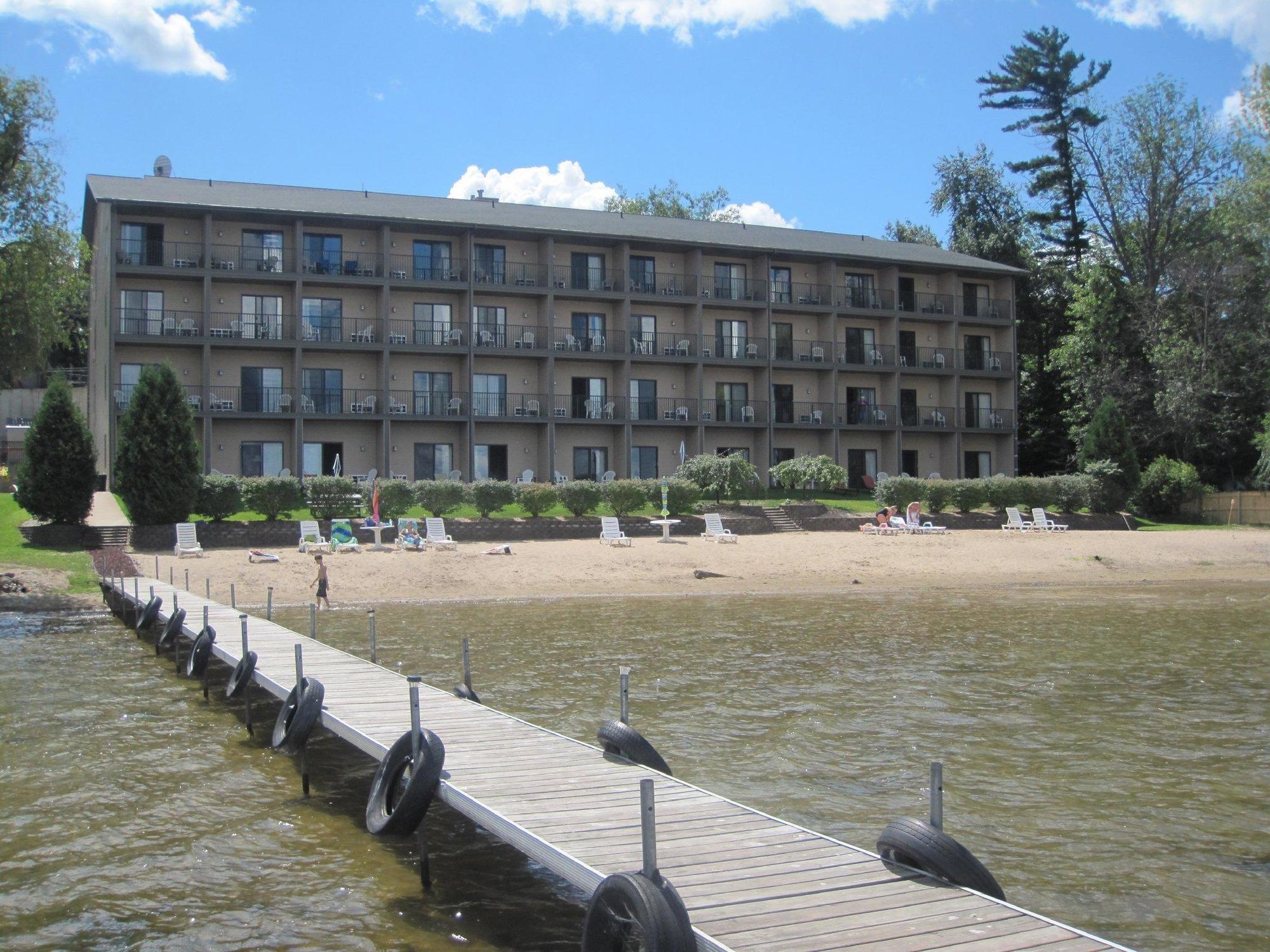 Beachfront Hotel Houghton Lake Eksteriør bilde