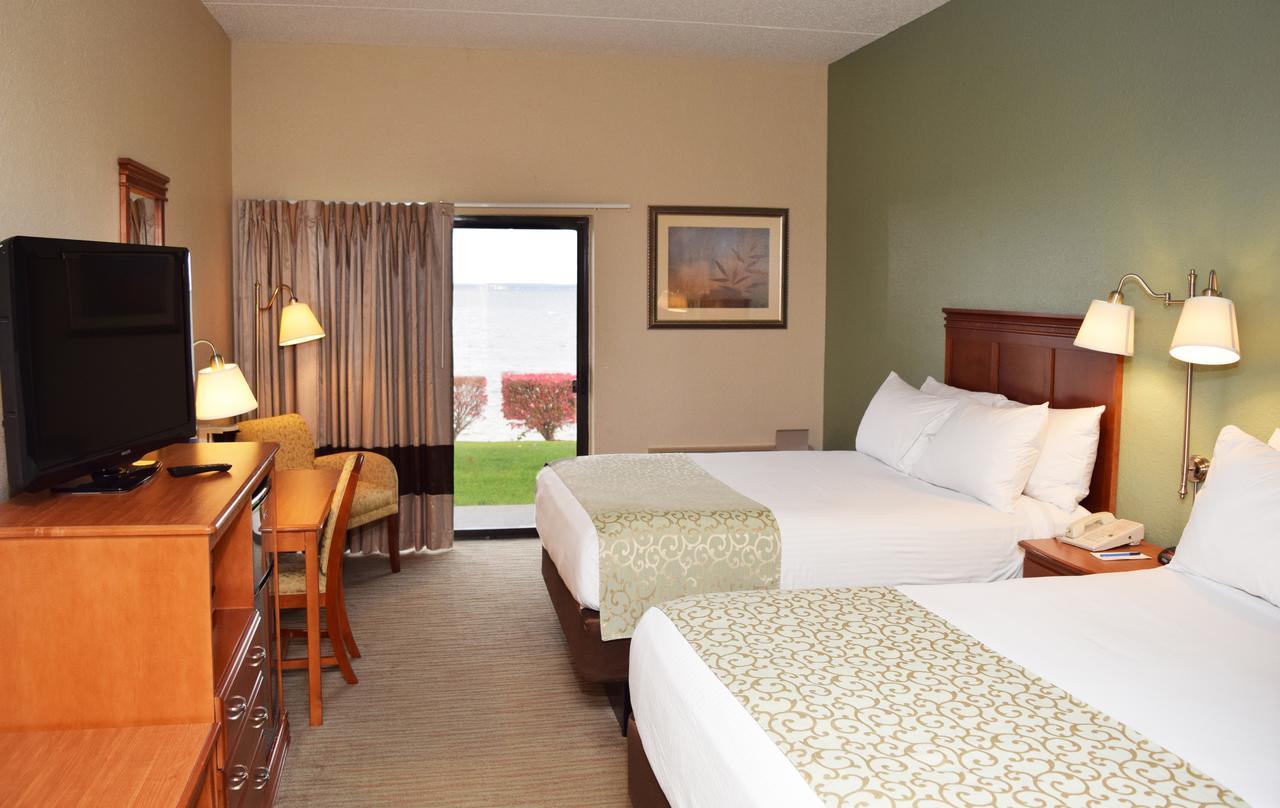 Beachfront Hotel Houghton Lake Eksteriør bilde